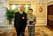 张全收董事长和中央电视台著名节目张